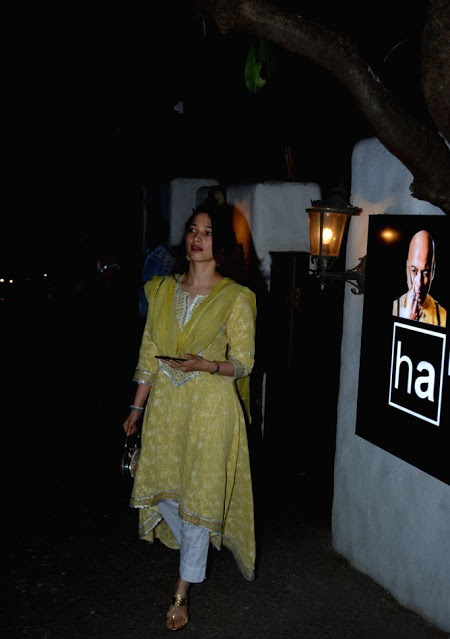 Actress Tamannaah Bhatia Seen Without Makeup Face In Mumbai City 45